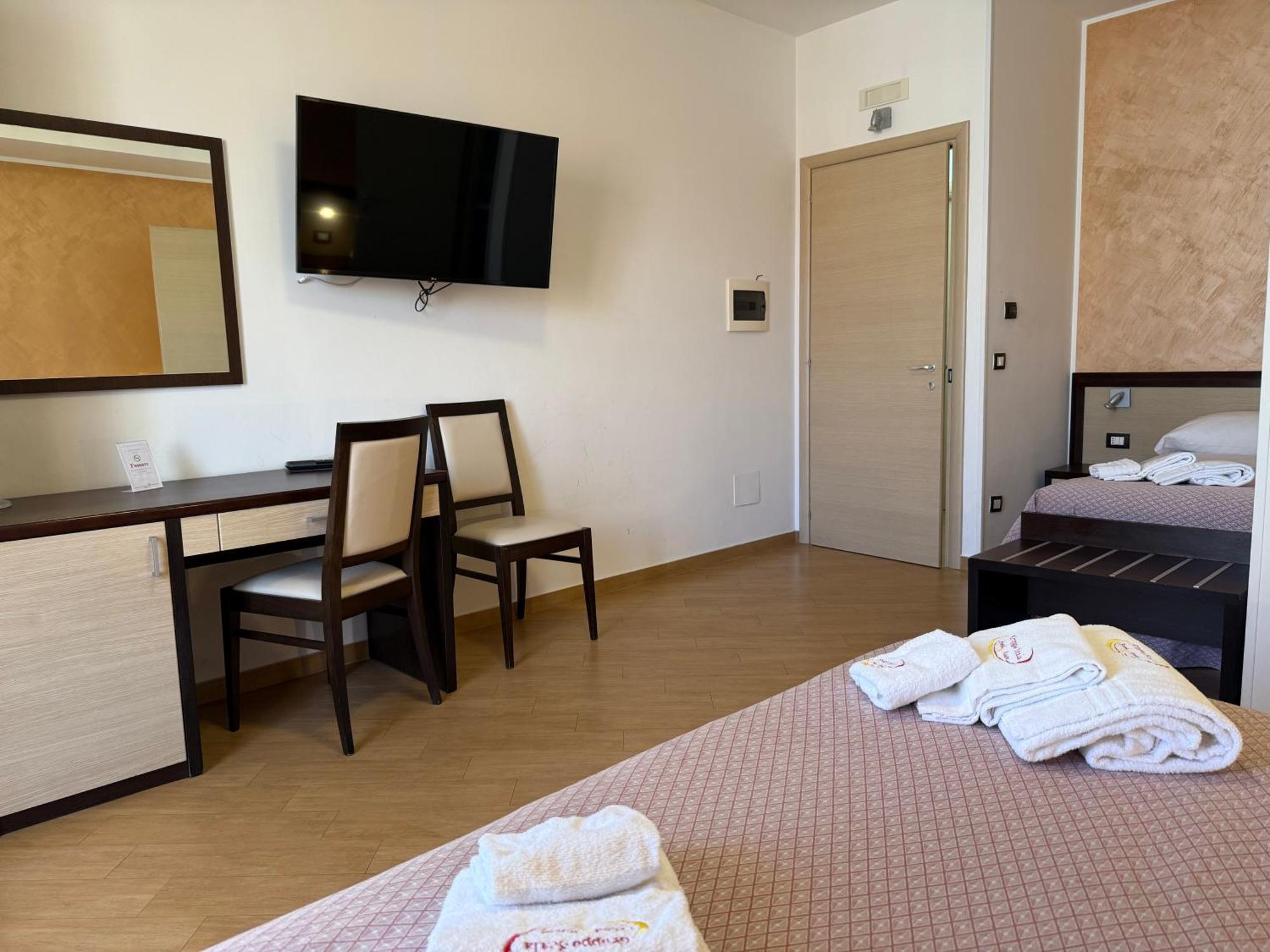 Albergo Perseo Portopalo Di Capo Passero エクステリア 写真
